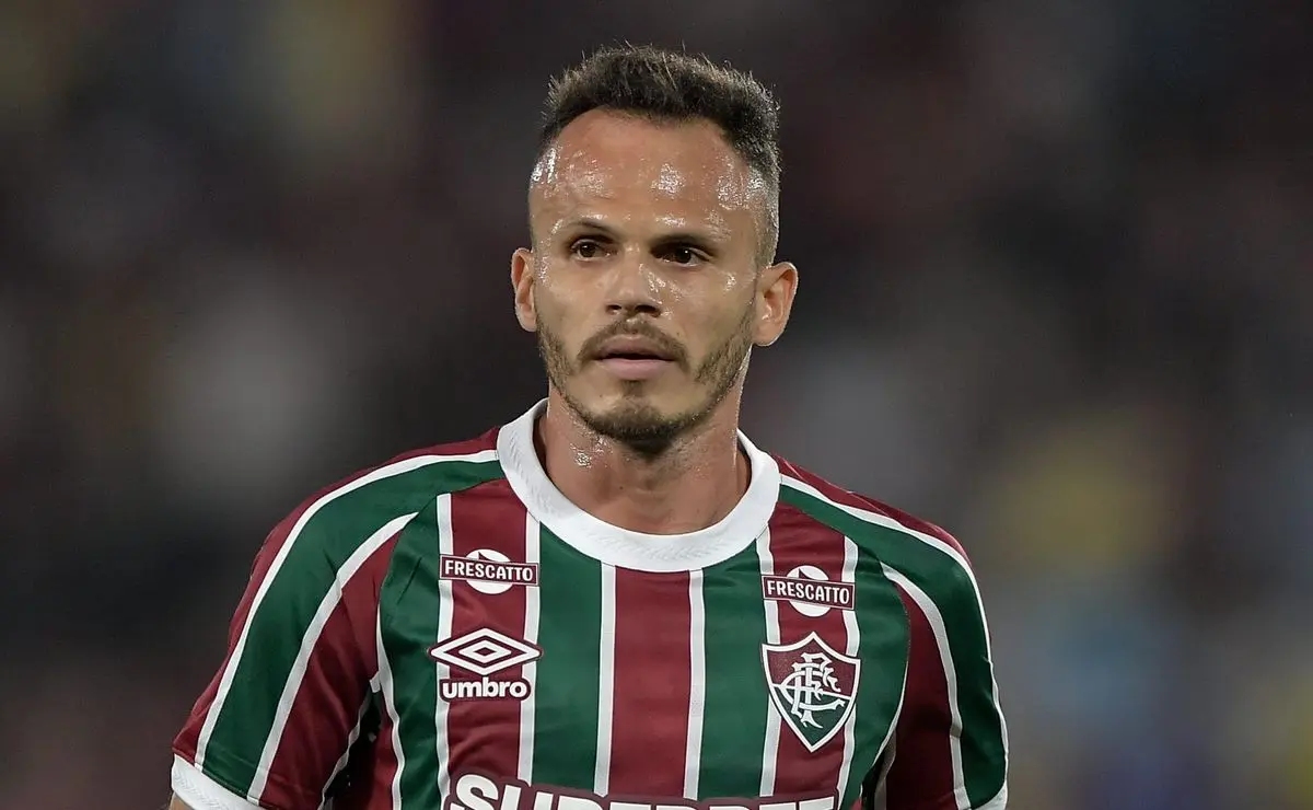 Fluminense: Improviso na Lateral é Possibilidade Após Baixa de Renê Fluminense: Improviso na Lateral é Possibilidade Após Baixa de Renê
