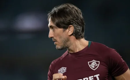 Fluminense tem quatro retornos importantes e Zubeldía recebe boas notícias para enfrentar o São Paulo