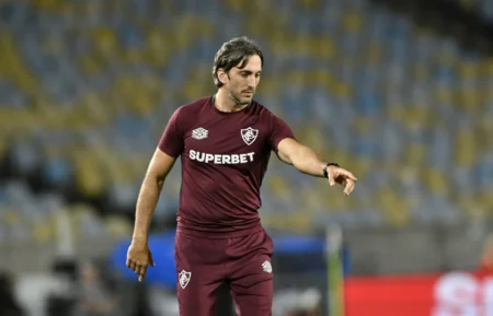Fluminense: Zubeldía foca na criação, minimizando chances perdidas em vitória