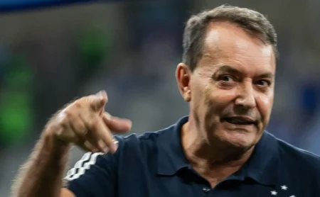 Gabigol confirma reunião; Pedrinho BH revela desejo de sacramentar permanência no Cruzeiro