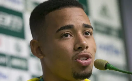 Gabriel Jesus descarta Flamengo e assegura retorno ao Palmeiras: "Deixei claro"