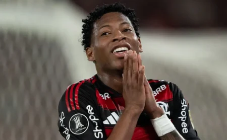 Gonzalo Plata provoca: "Flamengo é campeão, isso aqui não é Vasco"