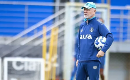 Grêmio: Alysson e Monsalve em risco para o duelo contra o Vasco pelo Brasileirão Betano Grêmio: Alysson e Monsalve em risco para o duelo contra o Vasco pelo Brasileirão Betano