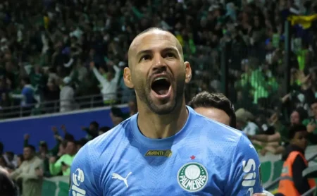 Grêmio Avança em Negociações por Weverton e Sinaliza Interesse ao Palmeiras Antes da Final da Libertadores