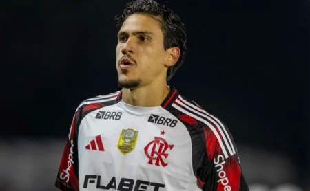 Grêmio avança em conversas com Pedro, do Flamengo, por possível transferência