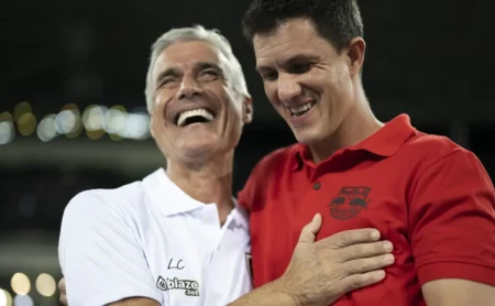 Grêmio cogita Luís Castro para projeto ambicioso em 2026 com foco em técnico moderno