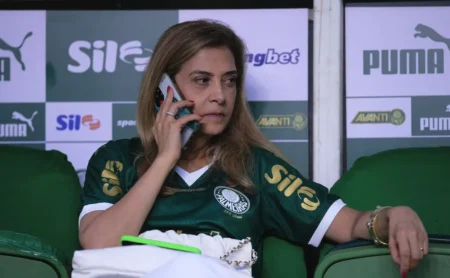 Grêmio lista reforços enquanto Leila Pereira espera proposta oficial por Raphael Veiga, do Palmeiras Grêmio lista reforços enquanto Leila Pereira espera proposta oficial por Raphael Veiga, do Palmeiras