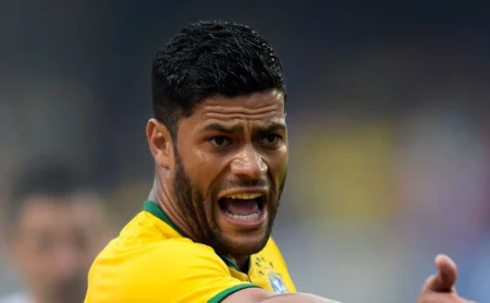 Grêmio propõe contrato de um ano e Hulk se anima com plano de Odorico Roman para 2026