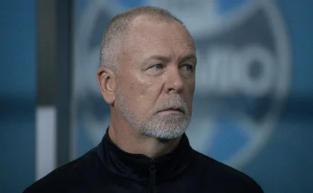 Grêmio sofre duas baixas na defesa para o confronto com o Palmeiras no Brasileirão