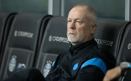 Grêmio é Superado pelo Cruzeiro; Mano Menezes Critica Arbitragem e Elogia Time de Leonardo Jardim