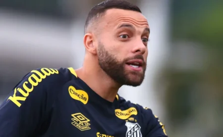 Guilherme segue como reserva no Santos para preservação de artilheiro alvo de críticas