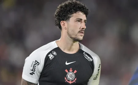 Gustavo Henrique Marca Contra o Grêmio e Projeta o Corinthians na Luta por Vaga na Copa Libertadores Gustavo Henrique Marca Contra o Grêmio e Projeta o Corinthians na Luta por Vaga na Copa Libertadores