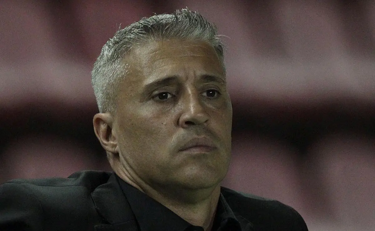 Hernán Crespo Ajusta Escalação com 11 Desfalques Confirmados Antes de São Paulo x Corinthians Hernán Crespo Ajusta Escalação com 11 Desfalques Confirmados Antes de São Paulo x Corinthians