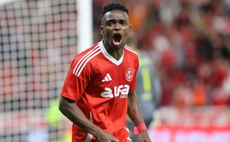 Interacional com Carbonero no banco contra o Atlético-MG; confira a provável escalação