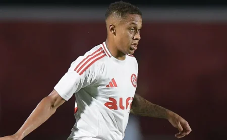 Internacional busca gols e se afasta do Z4 após jejum de quatro jogos