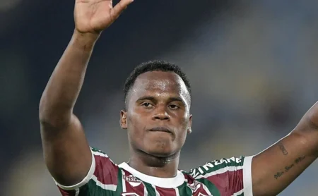 John Árias em Rumo ao Flamengo: Malas Prontas para o Futebol Brasileiro