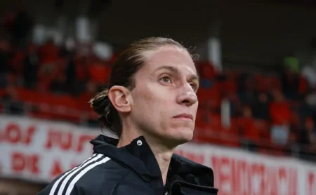 Jorge Mendes nos bastidores e Filipe Luís em alta na Europa; Flamengo busca antecipar renovação Jorge Mendes nos bastidores e Filipe Luís em alta na Europa; Flamengo busca antecipar renovação