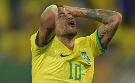 Jornalista sugere que Neymar aceite ser coadjuvante na Seleção Brasileira