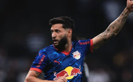 Juninho Capixaba antecipa confronto entre Flamengo e Red Bull Bragantino com sentimento peculiar
