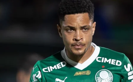 Kaio Jorge assume artilharia e supera Vitor Roque na reta final do Brasileirão