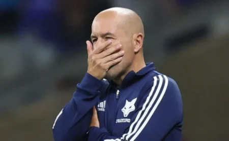 Leonardo Jardim considera poupar jogadores no Cruzeiro visando a final da Copa do Brasil: "Fazer muitas trocas"