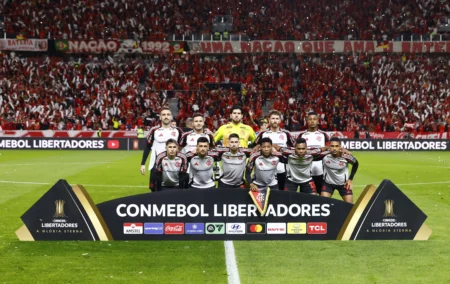 Libertadores: Flamengo fretará cinco aviões e priorizará contato com torcida no Rio antes de Lima