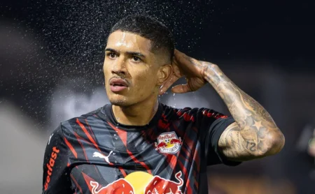 Lucas Barbosa antecipa São Paulo x Bragantino e relembra Vila Belmiro: "Jogo muito disputado"