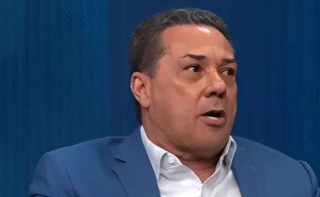 Luxemburgo aponta Flamengo como favorito contra Palmeiras na Libertadores, divergindo de Casagrande.