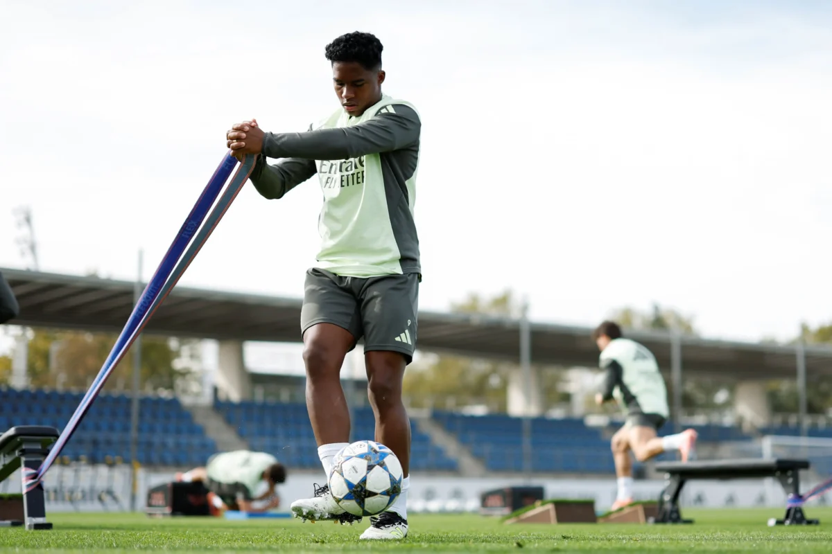 Lyon avança em negociação com Real Madrid por empréstimo de Endrick