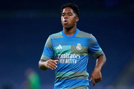 Lyon e Botafogo: Relação e Intercâmbio de Jogadores Pós-Endrick