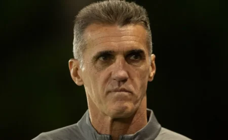 Mancini Foca na Vitória do Corinthians e Ignora Controvérsia da Arbitragem Contra o Bragantino