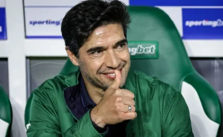 Mauro Beting: "Abel Ferreira comanda o melhor futebol do Palmeiras em cinco anos"