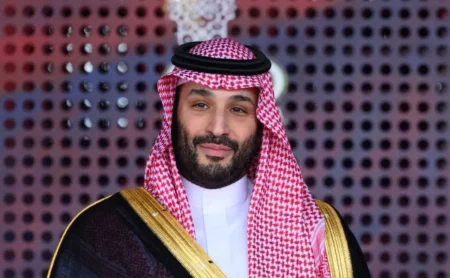 Mohammed bin Salman, proprietário do Newcastle, planeja investir quantia expressiva no Flamengo para adquirir Léo Ortiz Mohammed bin Salman, proprietário do Newcastle, planeja investir quantia expressiva no Flamengo para adquirir Léo Ortiz