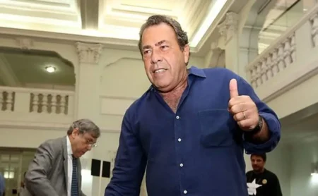 Montenegro: "Mania de agradar o dono" na manobra de Textor com jogadores do Botafogo para o Derby County