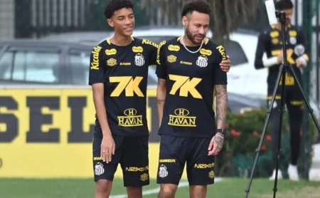 Musetti: Neymar alivia Robinho Jr. no Santos, que joga mais leve Musetti: Neymar alivia Robinho Jr. no Santos, que "joga mais leve"