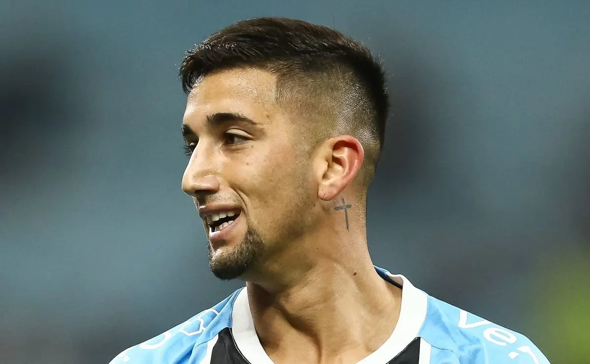 Nacional Avança com Proposta ao Grêmio por Cristian Olivera para 2026 Nacional Avança com Proposta ao Grêmio por Cristian Olivera para 2026