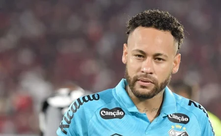 Neymar Incomodado com Críticas e Fase no Santos, Afirma PVC
