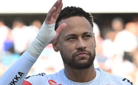 Neymar Jr. solicita 60 minutos a Vojvoda e promete liderar o Santos rumo à reação no Brasileirão Betano