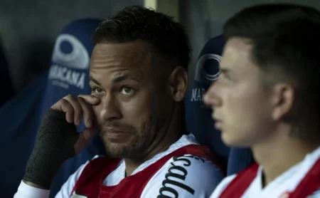 Neymar no banco do Santos: Vojvoda descarta jogador após polêmicas