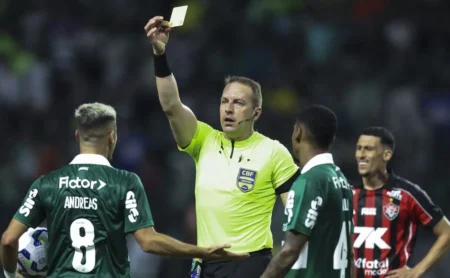 Palmeiras empata com Vitória e atinge marca de três jogos sem vitória inédita desde o Corinthians