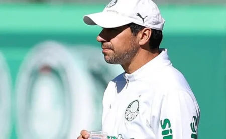 Palmeiras aperta o passo: Abel Ferreira muda time após tropeço contra o Fluminense