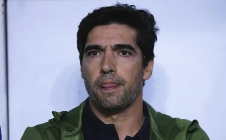Palmeiras quita dívidas e acelera renovação de Abel Ferreira até 2027 antes da final da Libertadores