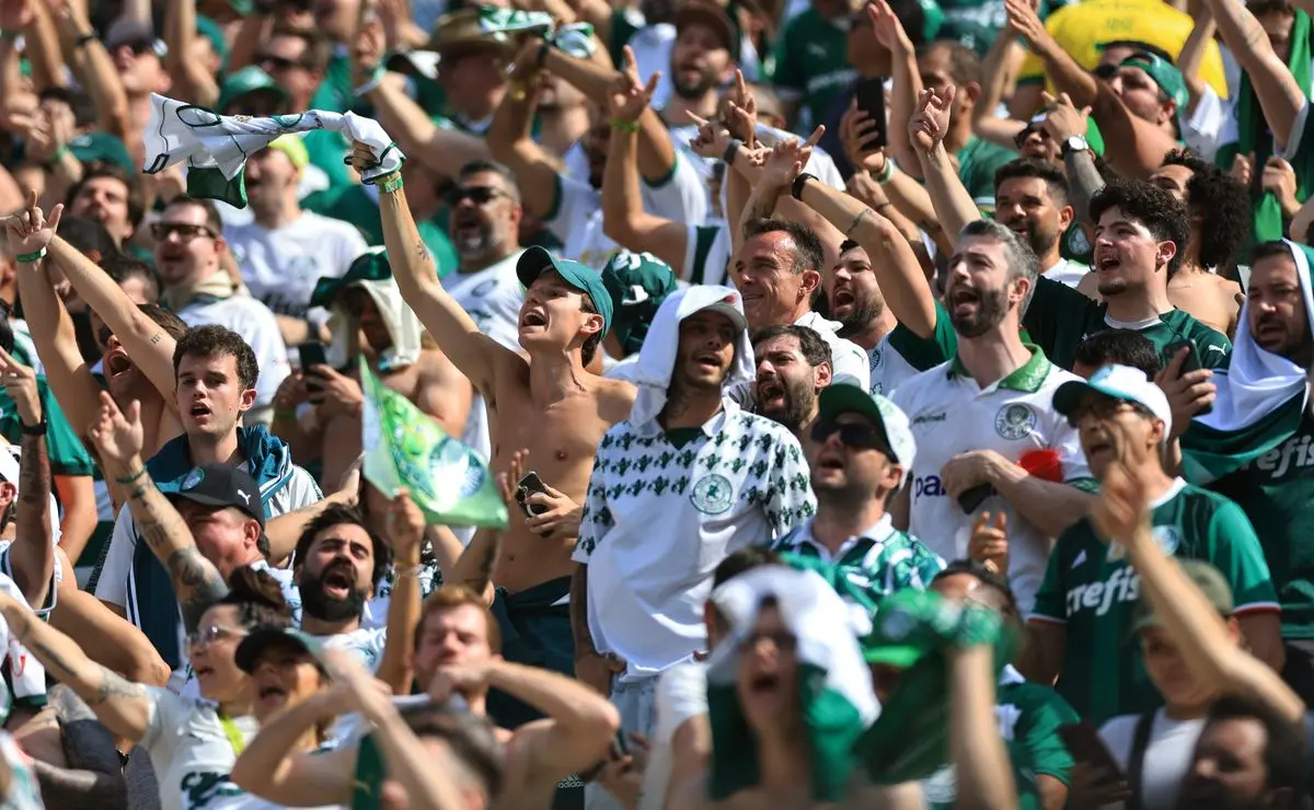 Palmeirenses Causam Destruição em Pontos Próximos ao Allianz Parque Após Final da Libertadores Palmeirenses Causam Destruição em Pontos Próximos ao Allianz Parque Após Final da Libertadores