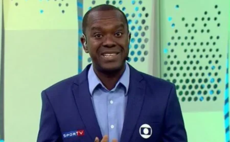 PC Oliveira analisa pênalti de Ferreirinha em Bidon em Corinthians x São Paulo