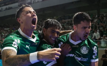 River Plate de olho em Facundo Torres: Estudo de proposta por empréstimo e silêncio do Palmeiras