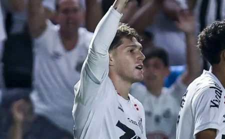 Rollheiser Decide nos Acréscimos e Santos Vence Palmeiras no Brasileirão Betano Rollheiser Decide nos Acréscimos e Santos Vence Palmeiras no Brasileirão Betano