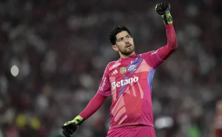 Rossi Alcança 60 Jogos Sem Sofrer Gols Pelo Flamengo, Afirmando-se Como Muralha Rubro-Negra
