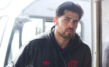 Rossi: Decisão Imediata e Respaldo Interno no Flamengo Após Falha Clamoroa Rossi: Decisão Imediata e Respaldo Interno no Flamengo Após Falha Clamoroa