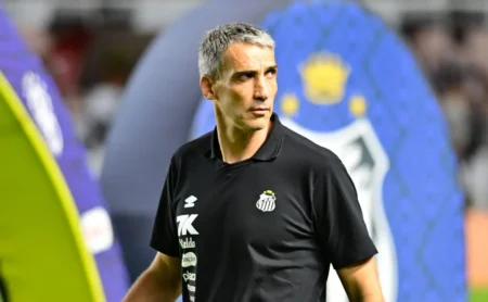 Santos: centroavantes em crise e ataque quebra a cabeça de Vojvoda Santos: centroavantes em crise e ataque quebra a cabeça de Vojvoda