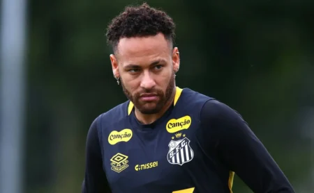 Santos receia renovação de Neymar ante risco de rebaixamento, com Copa do Mundo como trunfo